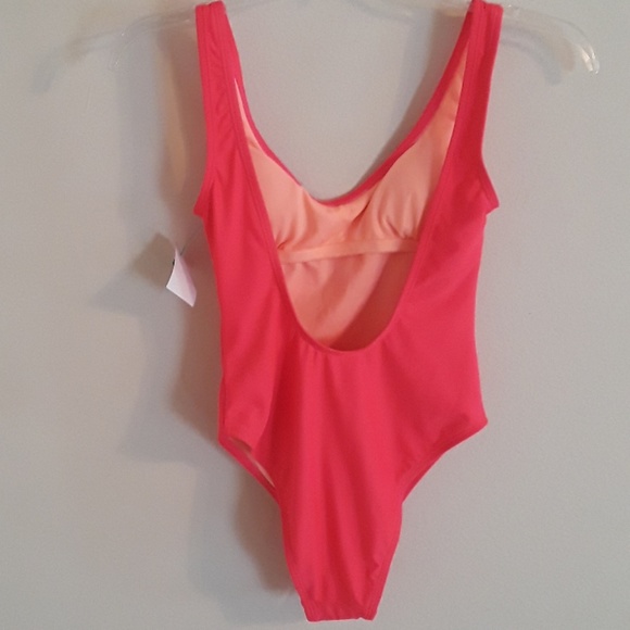 Xhilaration Women One-Piece Swimsuit NWT - Picture 4 of 6